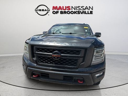 Used 2021 Nissan Titan PRO-4X w/ Pro-4x Convenience Package AWD/4WD image 3