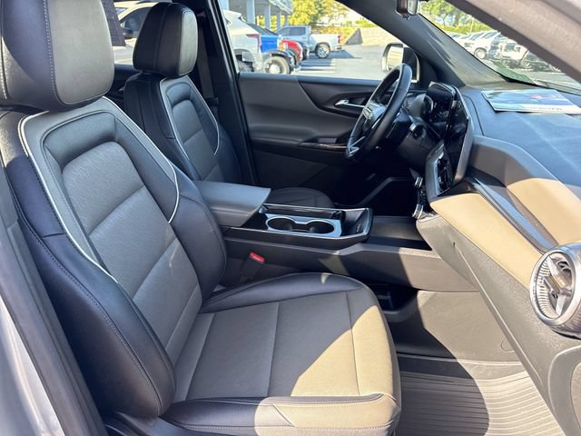 Used 2025 Chevrolet Equinox LT w/ Convenience Package II FWD image 27