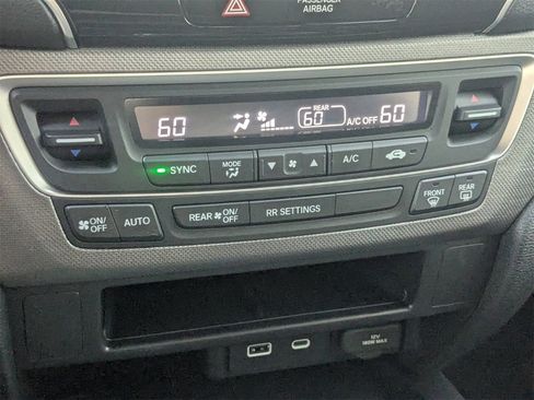 Used 2024 Honda Ridgeline Sport image 23