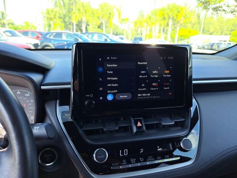 Used 2023 Toyota Corolla Cross SE image 13