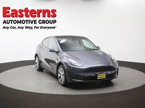 Used 2023 Tesla Model Y Long Range AWD/4WD image 47