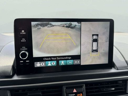Used 2025 Honda Pilot Elite image 33