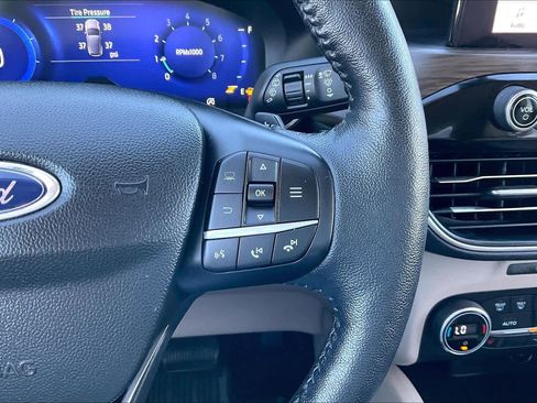 Used 2020 Ford Escape Titanium image 24