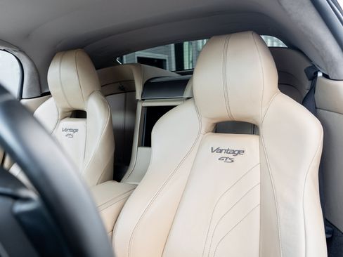 Used 2016 Aston Martin V8 Vantage S RWD image 5