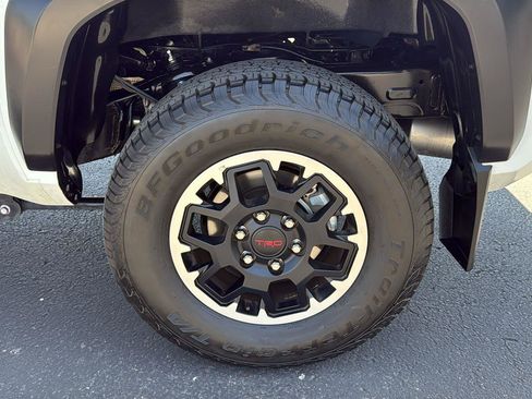 Used 2024 Toyota Tacoma TRD Off-Road w/ TRD Off Road Premium Package AWD/4WD image 24