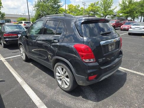 Used 2018 Chevrolet Trax Premier w/ LPO, Cargo Package AWD/4WD image 4