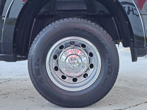 Used 2024 RAM 3500 Limited AWD/4WD image 28