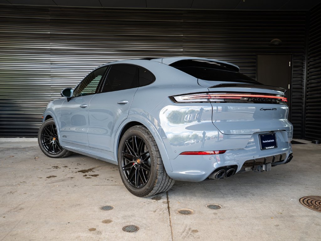 Certified 2025 Porsche Cayenne GTS AWD/4WD image 3