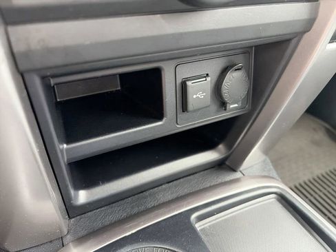 Used 2022 Toyota 4Runner SR5 Premium w/ Moonroof Package RWD image 19
