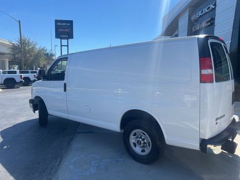Used 2017 GMC Savana 2500 image 6