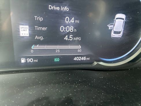 Used 2025 Genesis GV70 2.5T AWD/4WD image 17