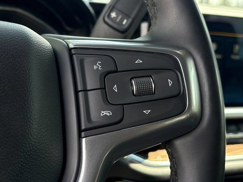 Used 2023 Chevrolet Silverado 1500 LT AWD/4WD image 12