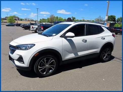 Used 2022 Buick Encore GX Select FWD image 1