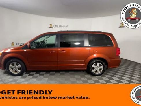 Used 2012 Dodge Grand Caravan SXT w/ Entertainment Group 1 image 6