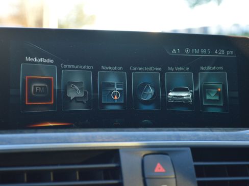 Used 2017 BMW 330i Sedan image 17