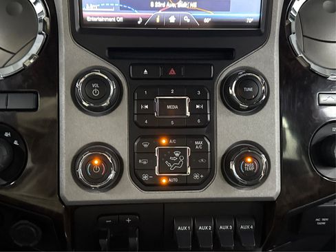 Used 2015 Ford F250 Platinum image 29