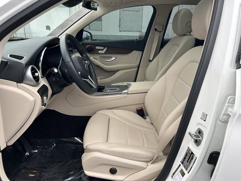 Used 2022 Mercedes-Benz GLC 300 4MATIC image 10