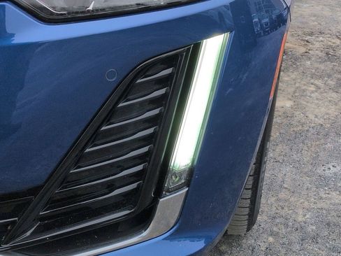 Certified 2023 Cadillac CT5 Luxury image 9