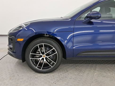 Used 2026 Porsche Macan AWD/4WD image 12