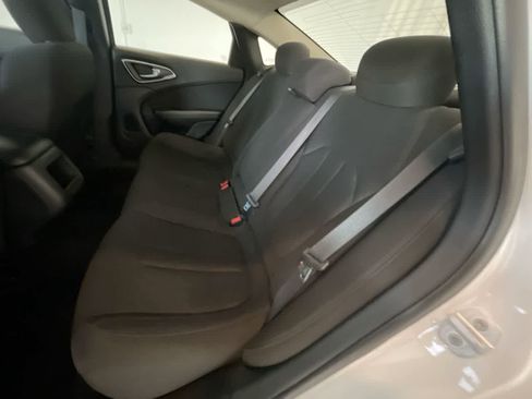 Used 2016 Chrysler 200 Limited w/ Convenience Group image 22