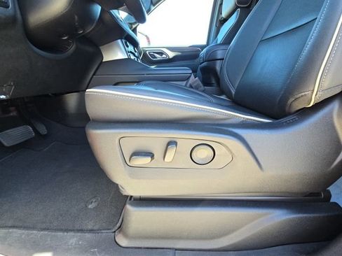 Used 2023 Chevrolet Suburban Premier w/ Advanced Technology Package image 23