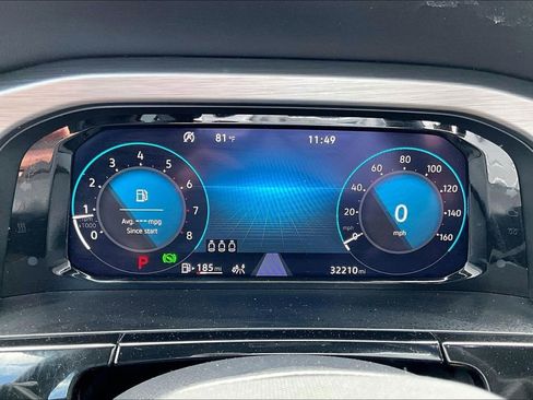 Used 2025 Volkswagen Atlas Cross Sport SE FWD image 10