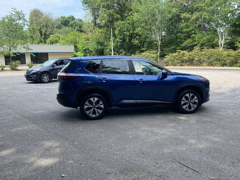 Used 2023 Nissan Rogue SV AWD/4WD image 4