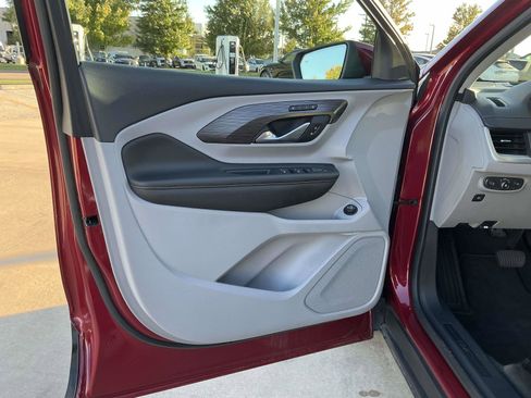 Used 2021 GMC Terrain SLT image 12