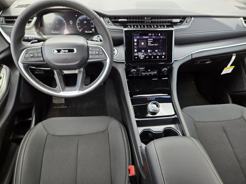 New 2026 Jeep Grand Cherokee L Laredo AWD/4WD image 11