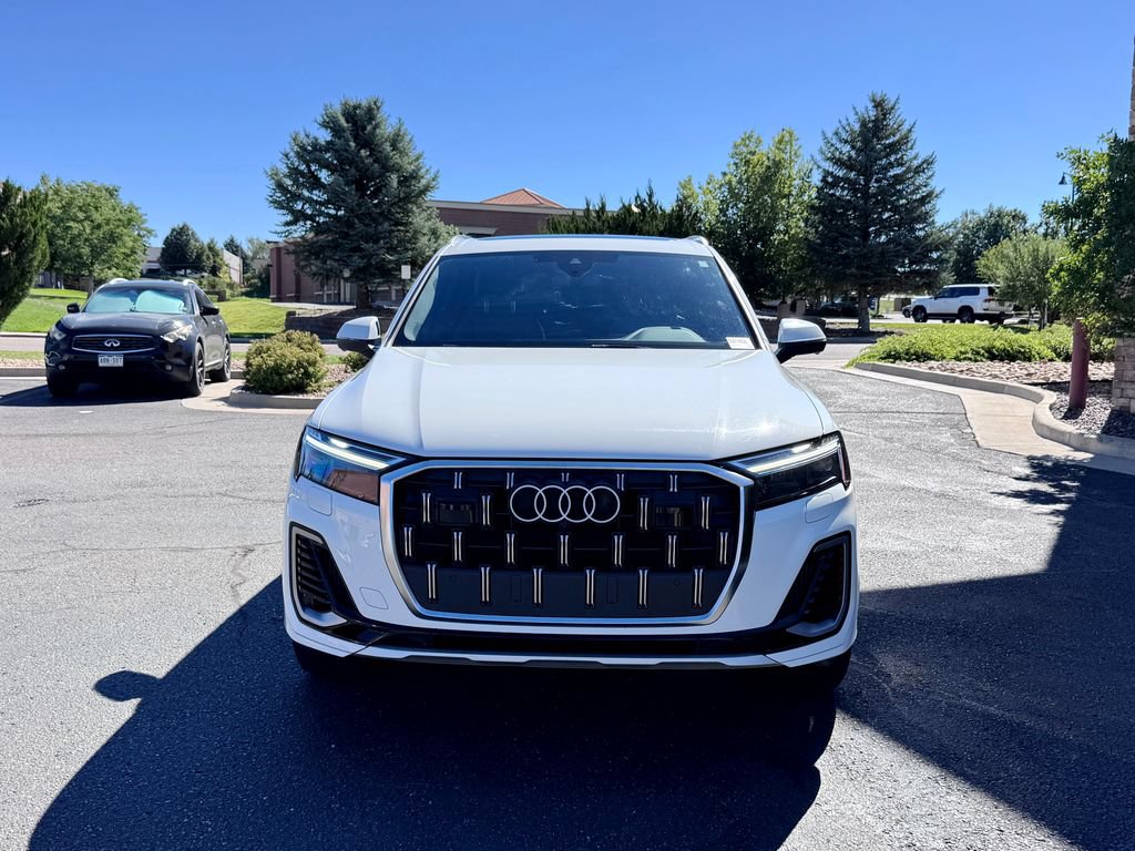 Used 2025 Audi Q7 3.0T Premium Plus AWD/4WD image 3