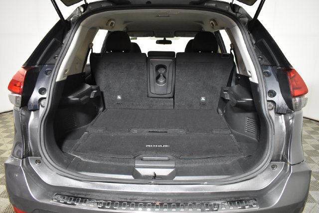 Used 2017 Nissan Rogue S AWD/4WD image 27