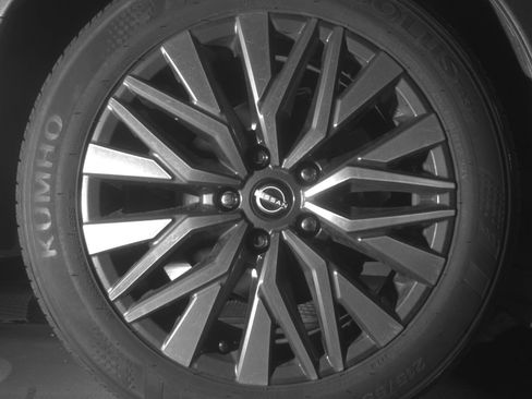 Used 2025 Nissan Altima 2.5 SV image 15