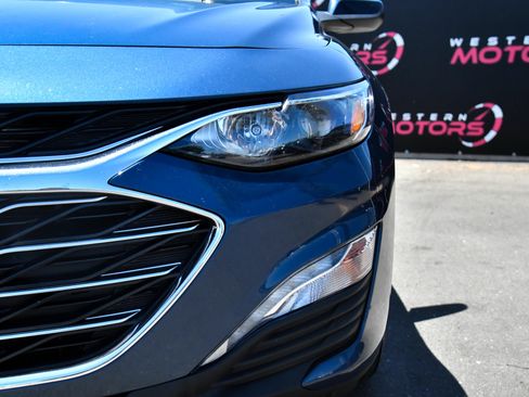 Used 2020 Chevrolet Malibu LT FWD image 11