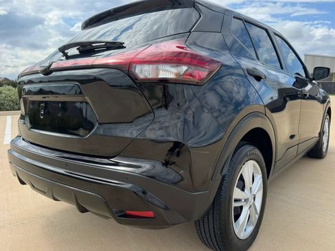Used 2025 Nissan Kicks Play S FWD image 13