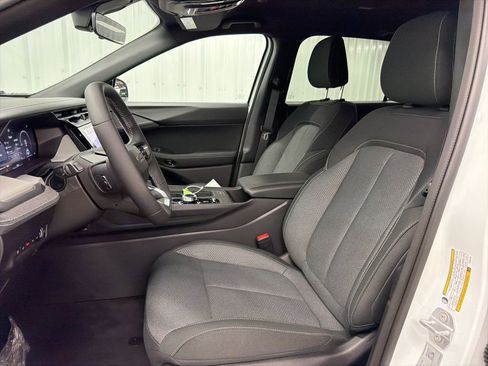 New 2026 Jeep Cherokee Laredo image 14