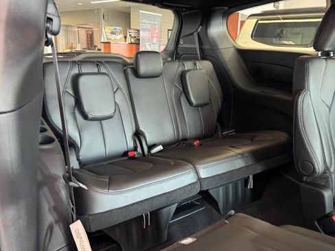 New 2027 Chrysler Pacifica Select w/ Family Tech Group FWD image 8