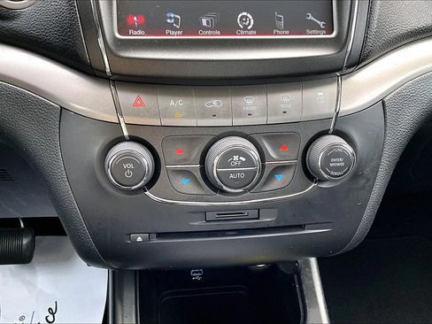 Used 2018 Dodge Journey Crossroad AWD/4WD image 14