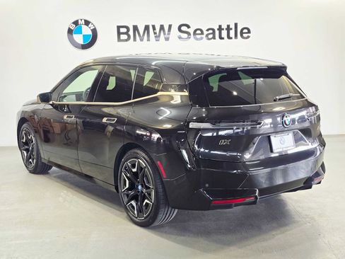 Used 2025 BMW iX M60 image 4