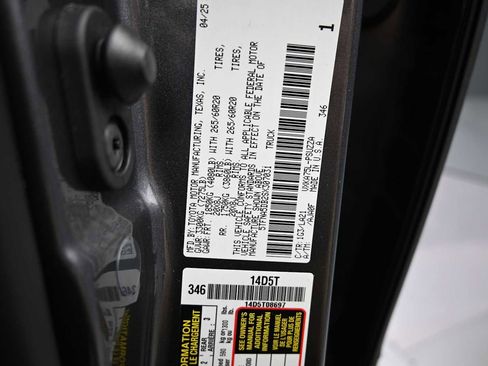 Used 2025 Toyota Tundra Platinum AWD/4WD image 11