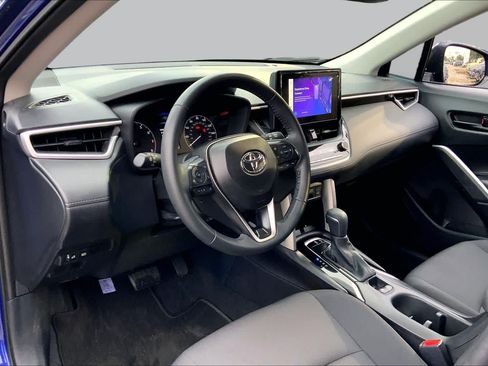 Used 2024 Toyota Corolla Cross LE w/ Moonroof Package FWD image 18