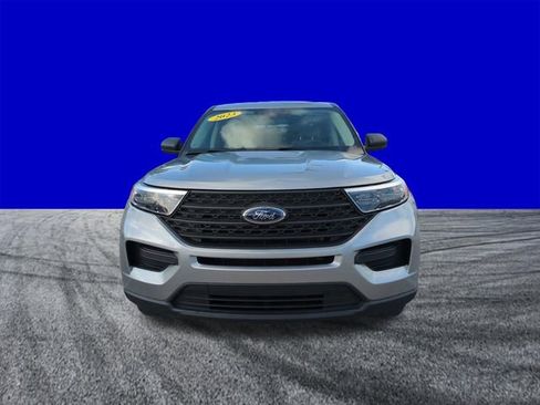 Certified 2023 Ford Explorer 2WD image 9