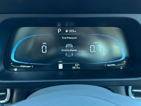 Certified 2025 Hyundai Elantra Sport image 9