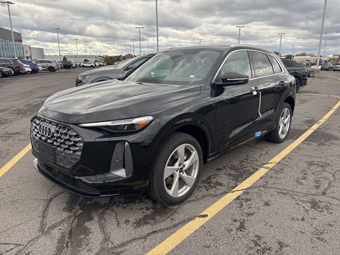 New 2025 Audi Q5 Premium Plus image 3