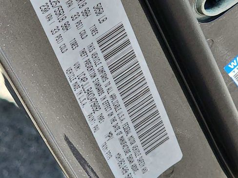 Used 2019 Jeep Cherokee Latitude Plus FWD image 25