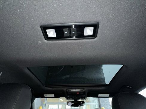 Certified 2020 Volkswagen Jetta R-Line w/ R-Line Cold Weather Package image 30