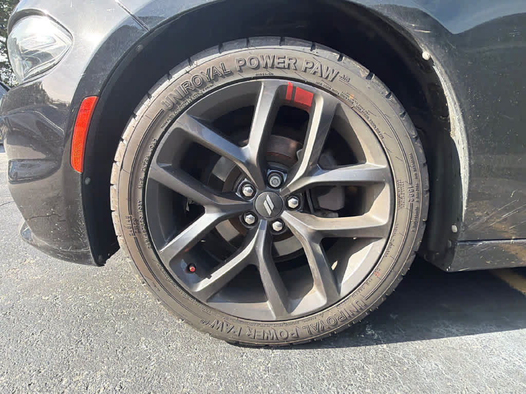 Used 2020 Dodge Charger SXT w/ Plus Group RWD image 4