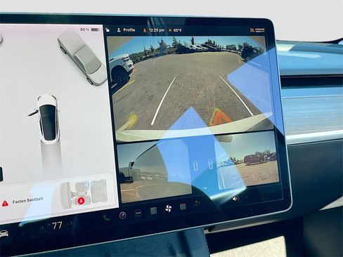 Used 2021 Tesla Model 3 Standard Range Plus image 13