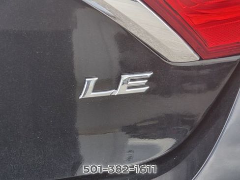 Used 2016 Toyota Camry LE FWD image 6