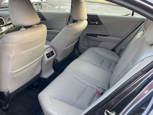 Used 2015 Honda Accord EX-L image 12