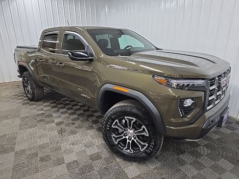 Used 2024 GMC Canyon AT4 image 8